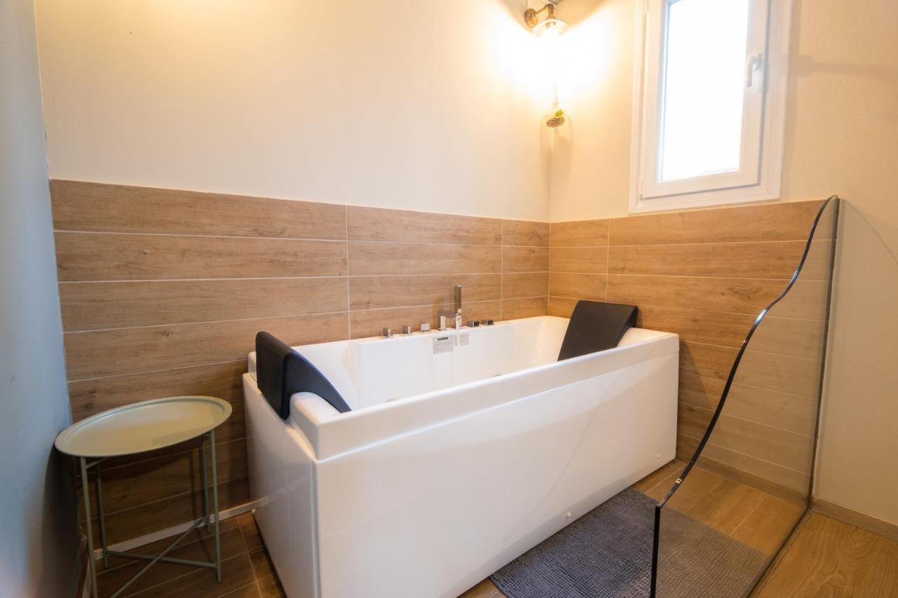 Belajo Central Apartment And Jacuzzi !! Волос Экстерьер фото